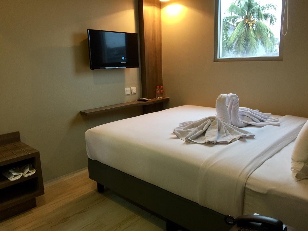 U Stay Hotel Tebet Jakarta Exterior photo