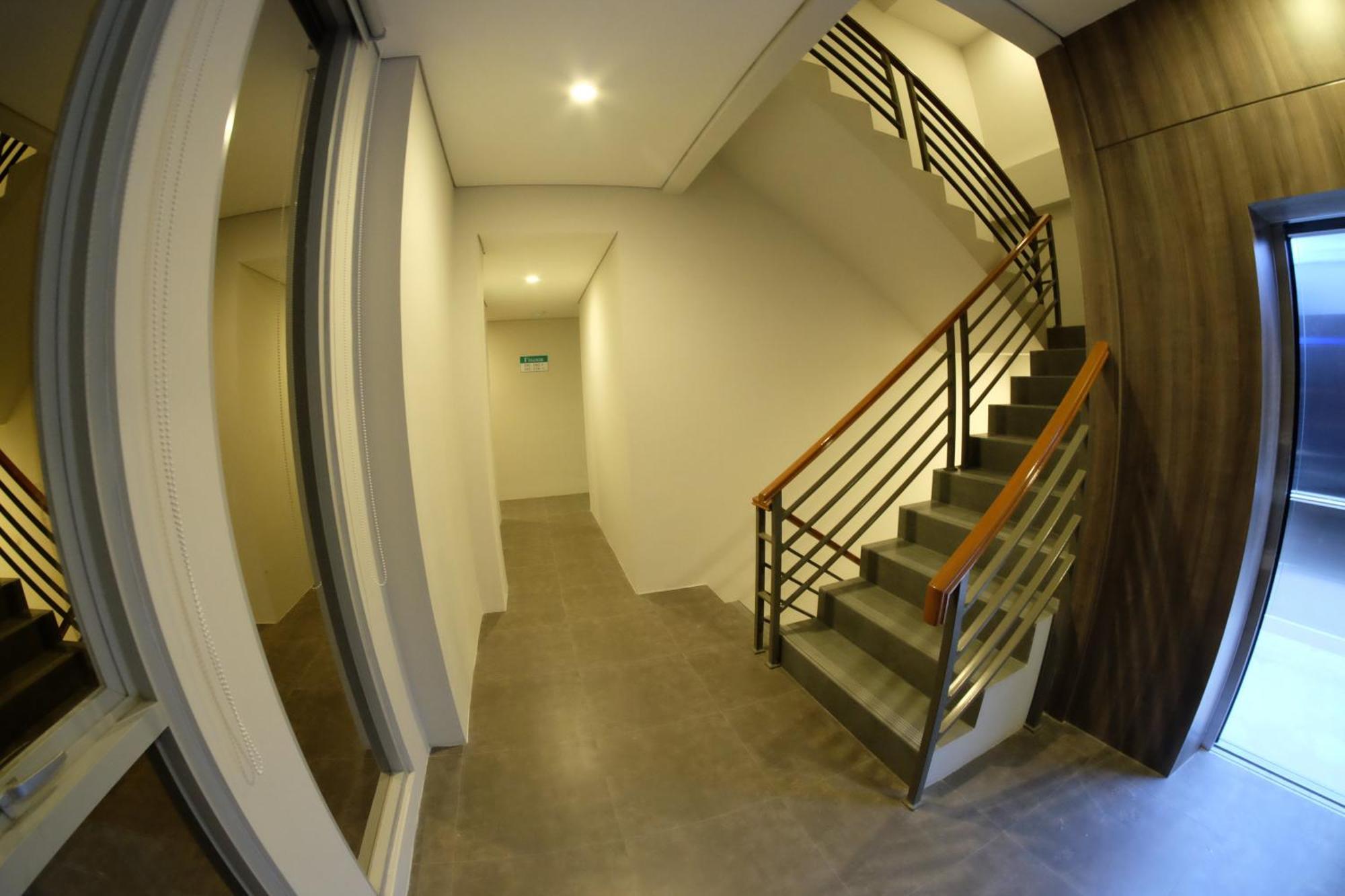 U Stay Hotel Tebet Jakarta Exterior photo